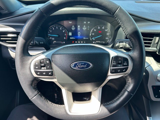 Used 2023 Ford Explorer XLT w/ Equipment Group 202A AWD/4WD image 27
