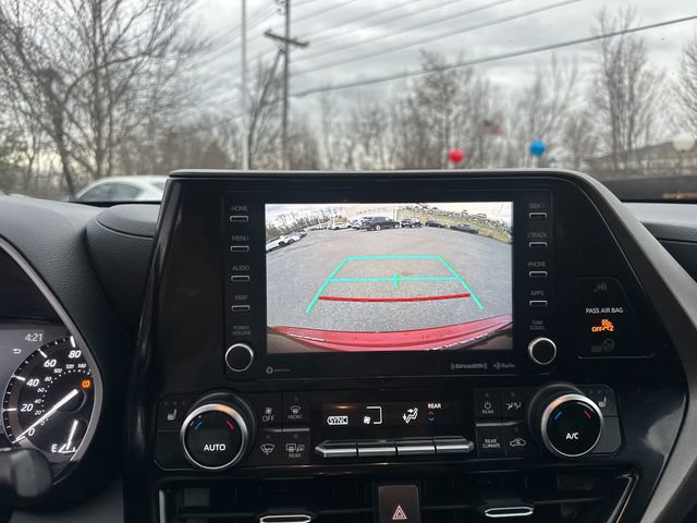 Used 2020 Toyota Highlander XLE image 39