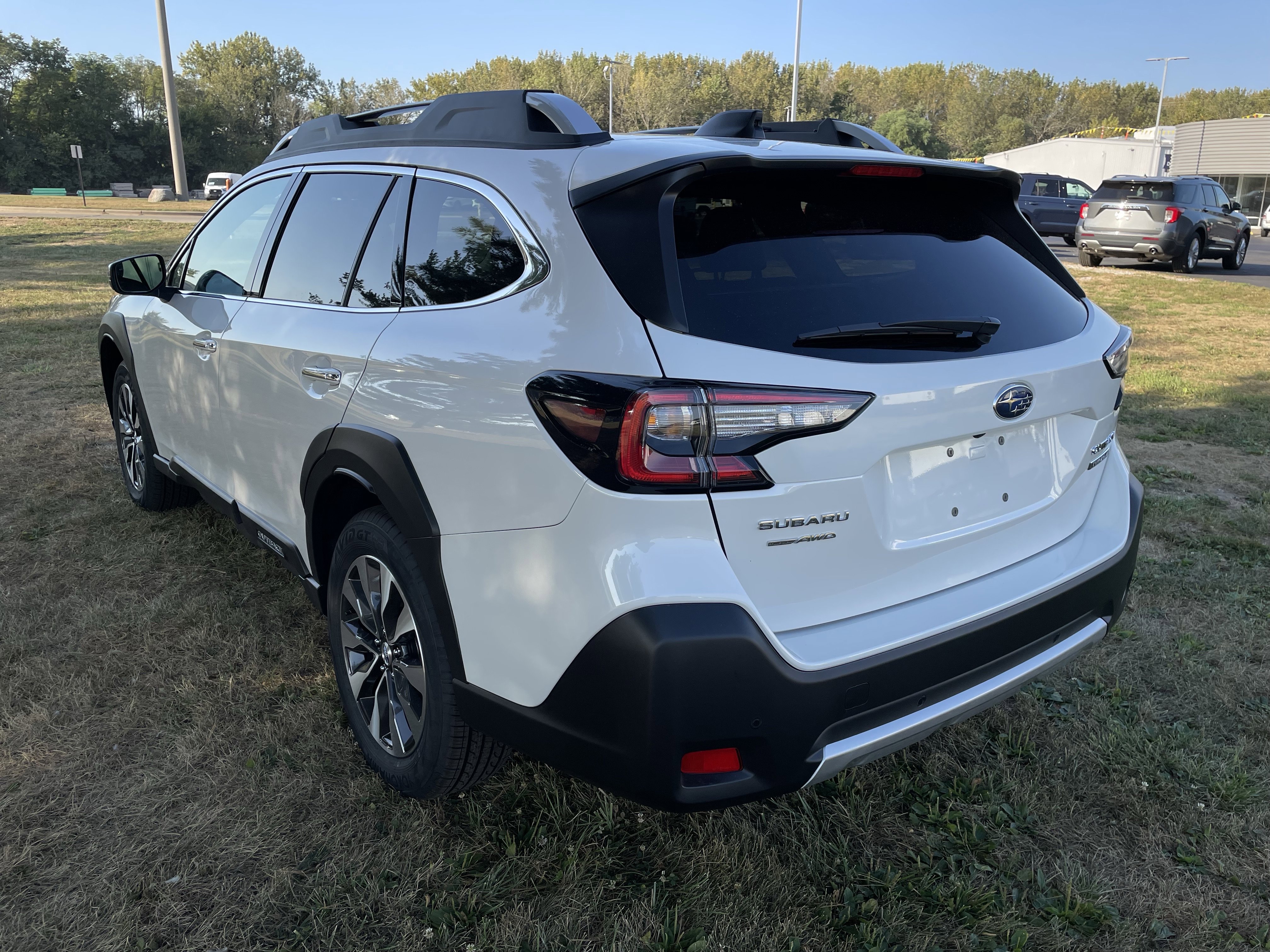 New 2025 Subaru Outback Touring XT image 3