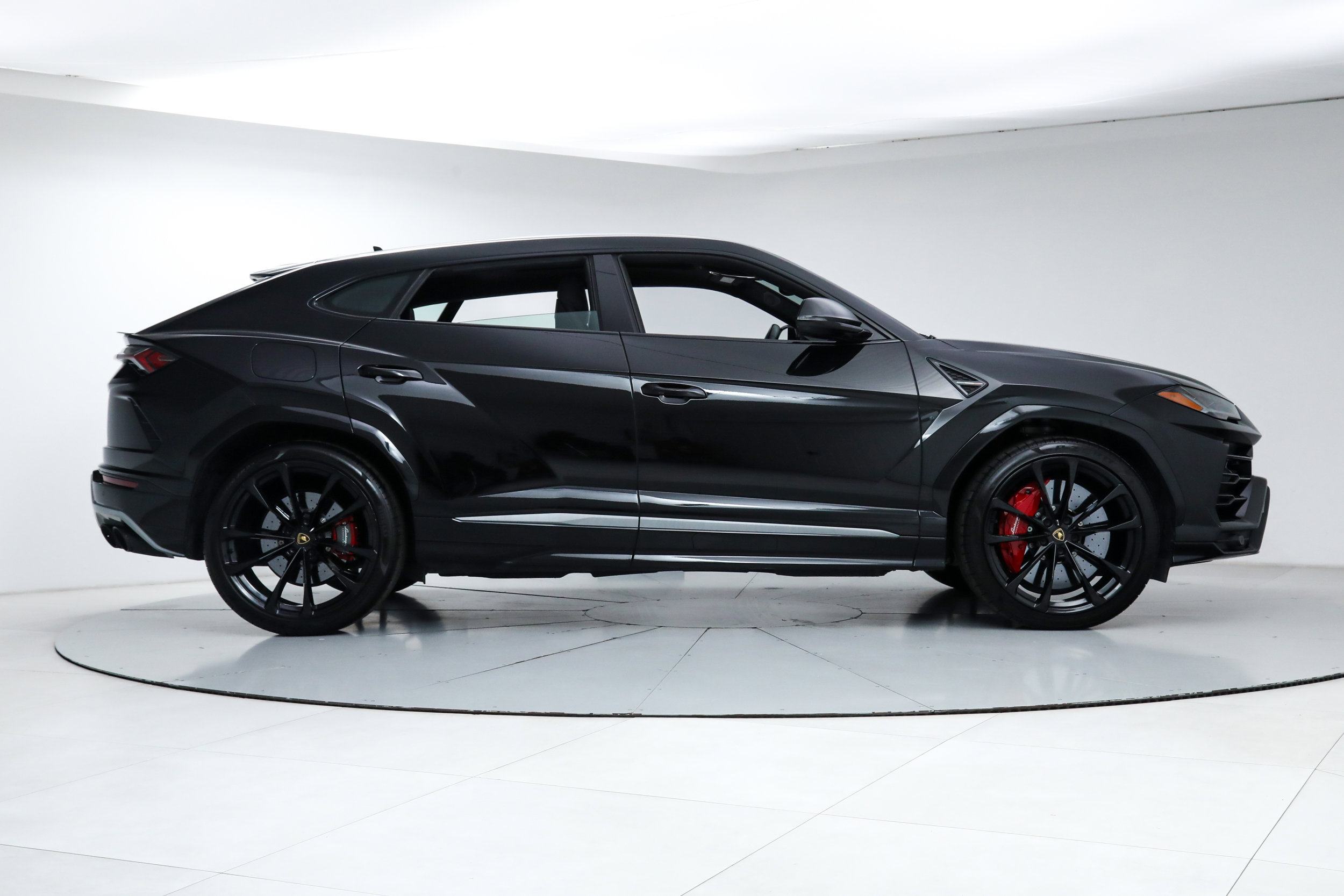Used 2022 Lamborghini Urus image 6