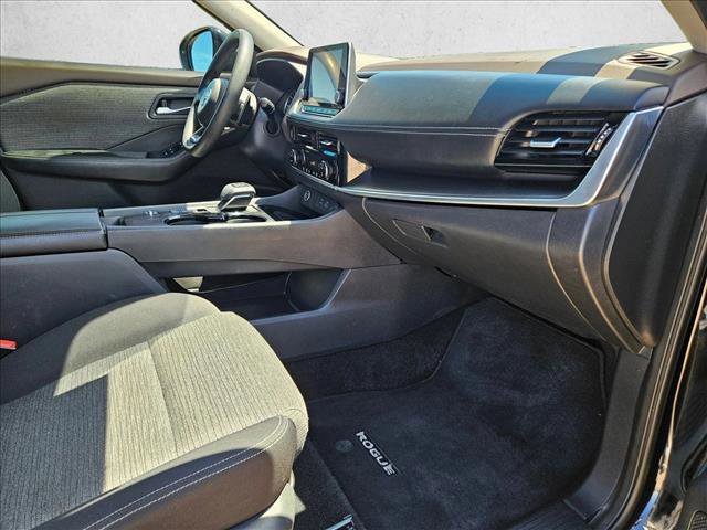 Used 2021 Nissan Rogue SV FWD image 21