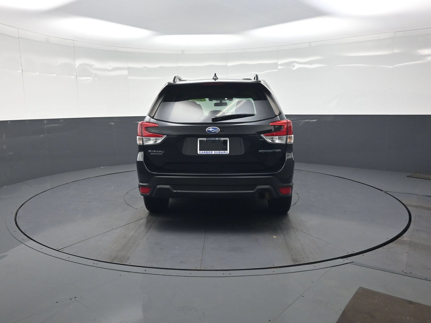 Used 2020 Subaru Forester Premium AWD/4WD image 4