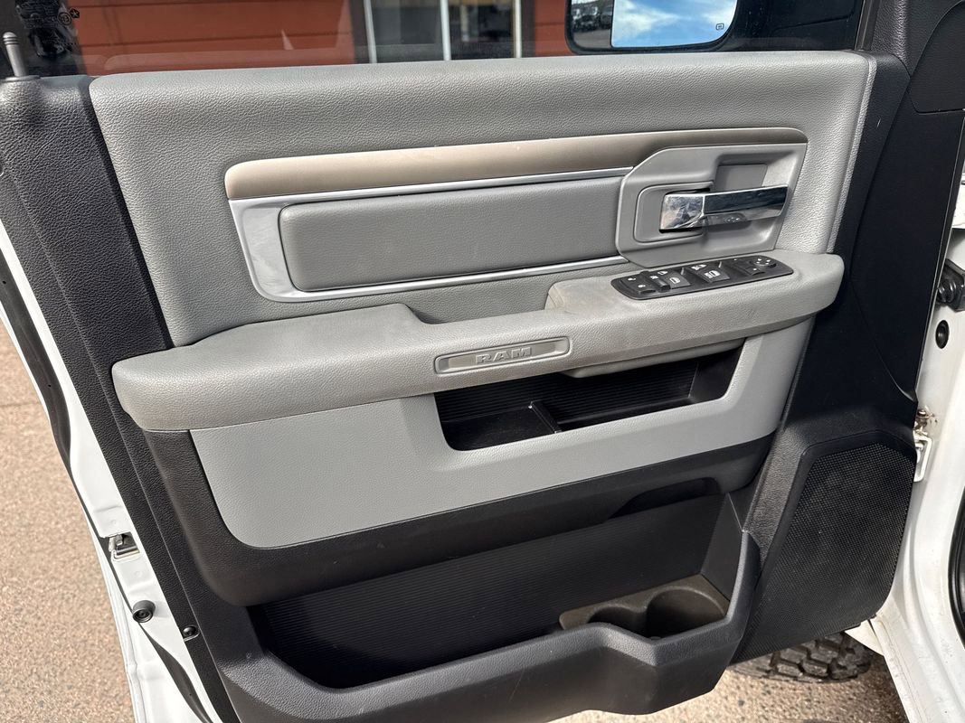 Used 2016 RAM 2500 SLT AWD/4WD image 24