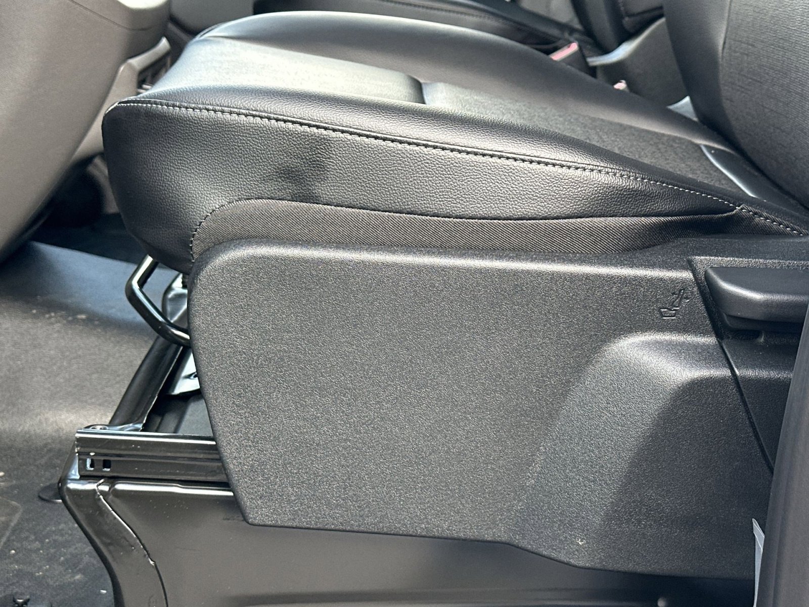 New 2026 Ford Transit 250 148 Medium Roof w/ Load Area Protection Package image 14