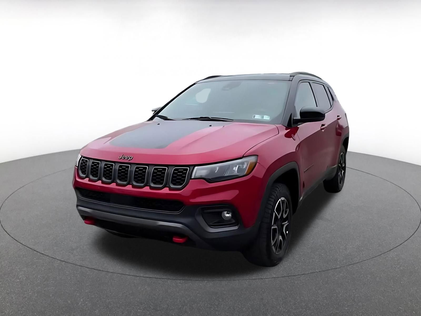 Used 2025 Jeep Compass Trailhawk AWD/4WD image 7