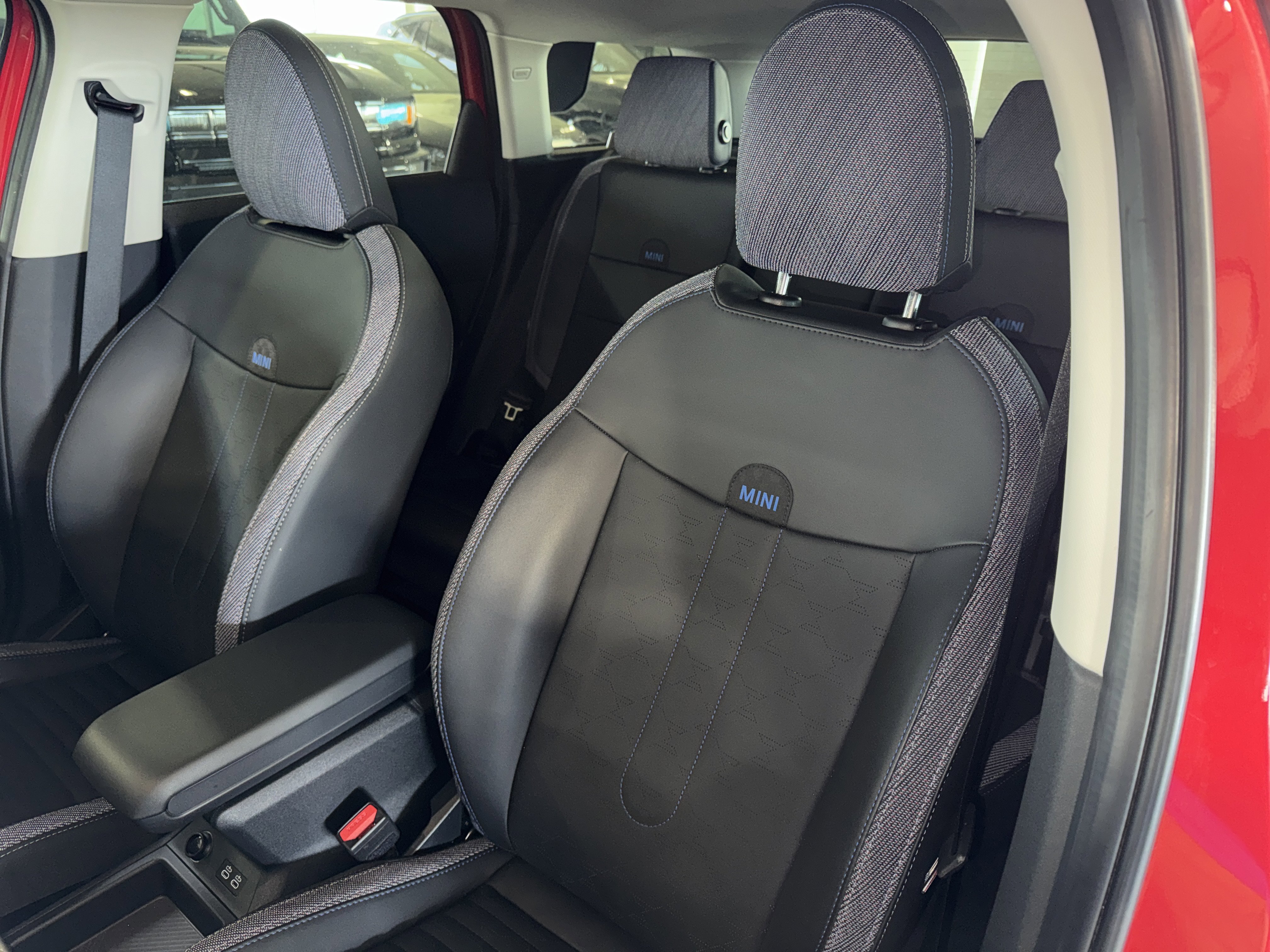 Used 2025 MINI Cooper Countryman S image 32