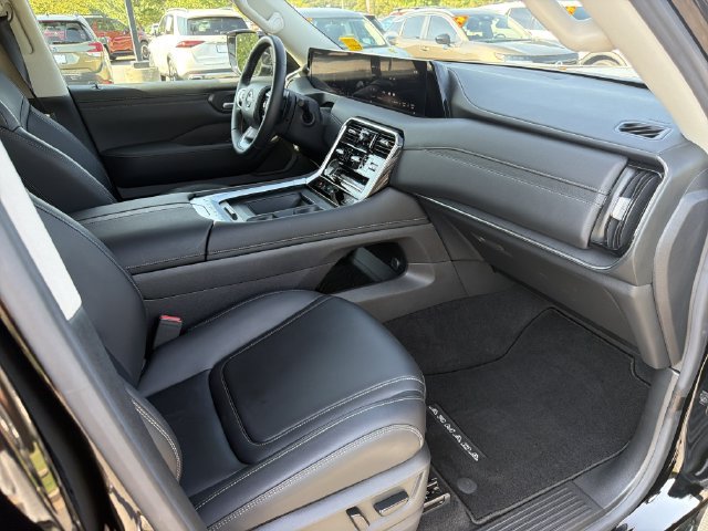 Certified 2025 Nissan Armada SV AWD/4WD image 15