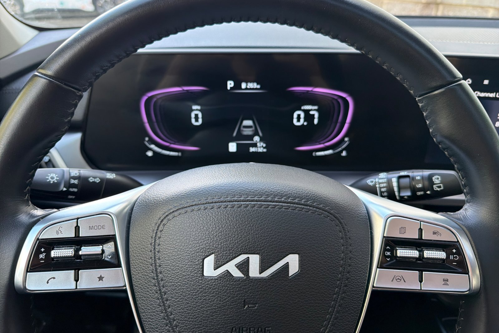 Used 2025 Kia Telluride S AWD/4WD image 25