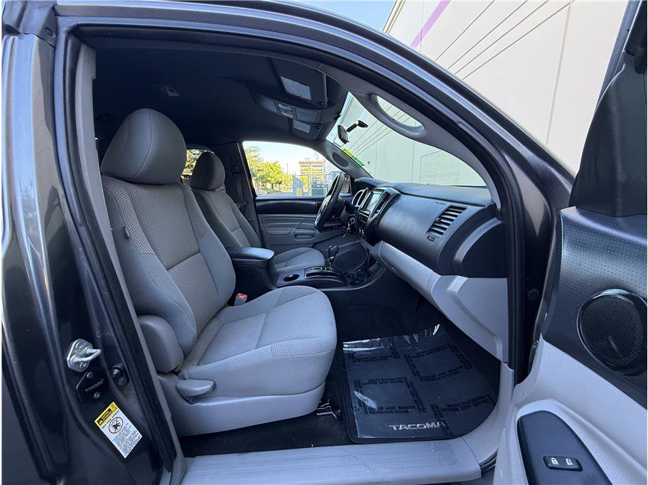 Used 2014 Toyota Tacoma 2WD Access Cab w/ Convenience Package image 13