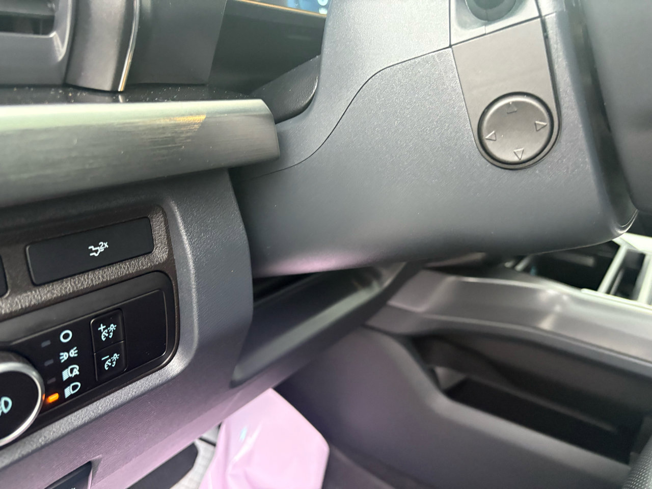 Used 2024 Ford F350 Lariat w/ Lariat Ultimate Package image 18