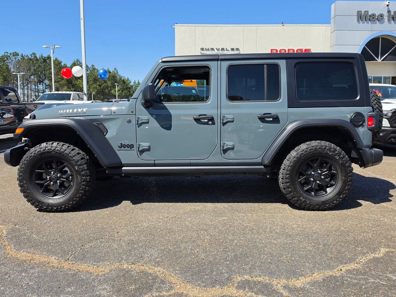 Used 2024 Jeep Wrangler Willys image 2