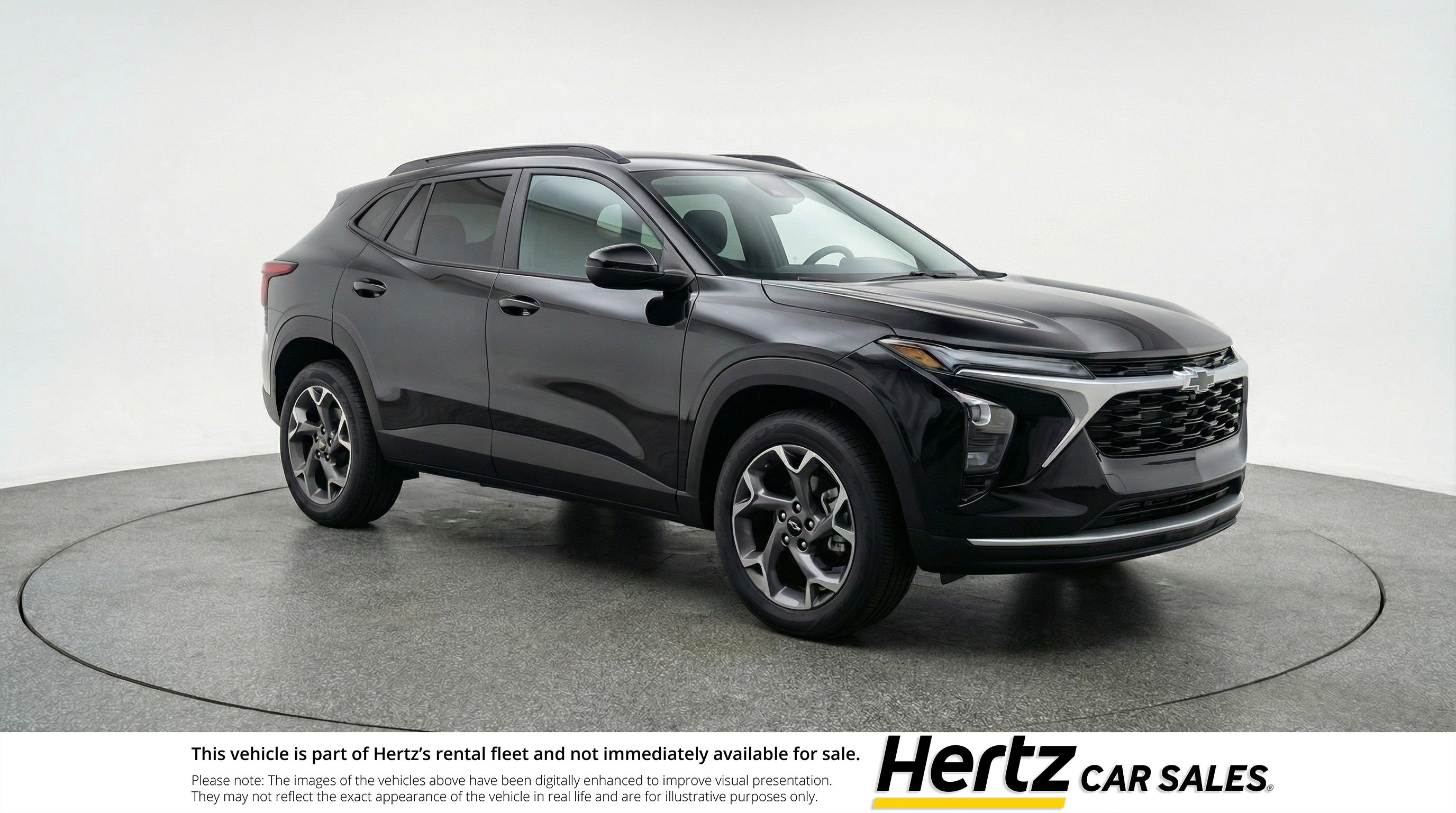 Used 2025 Chevrolet Trax LT image 1