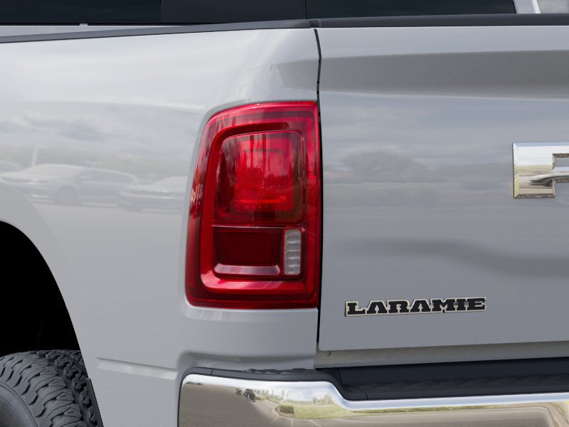 New 2026 RAM 2500 Laramie AWD/4WD image 5