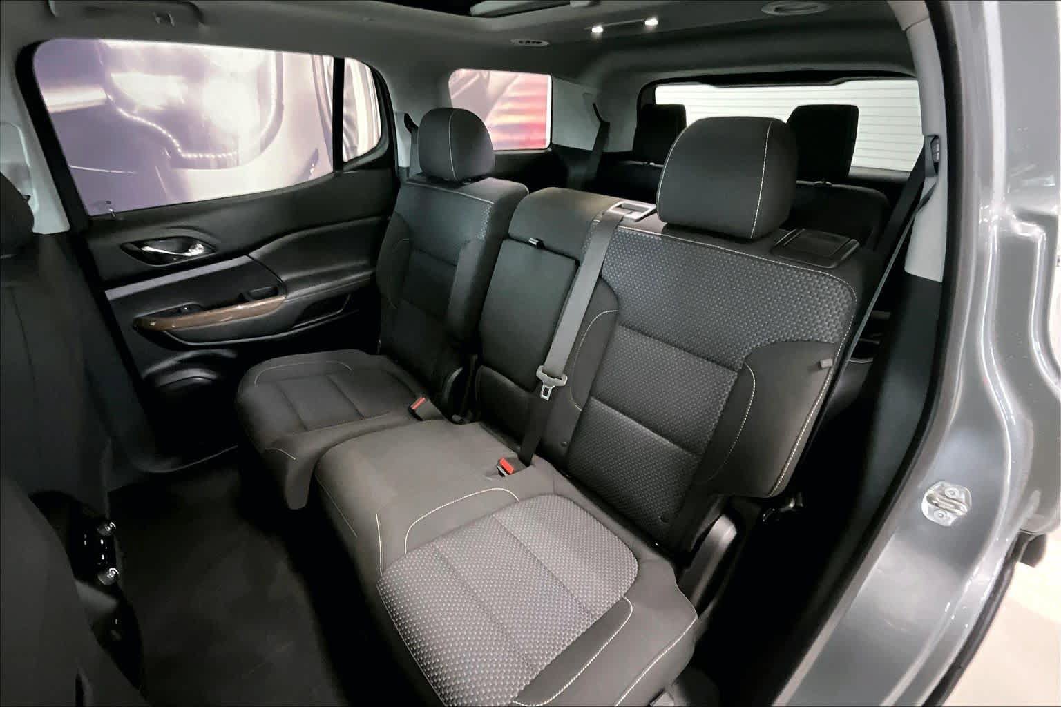 Used 2023 GMC Acadia SLE w/ Driver Convenience Package AWD/4WD image 26