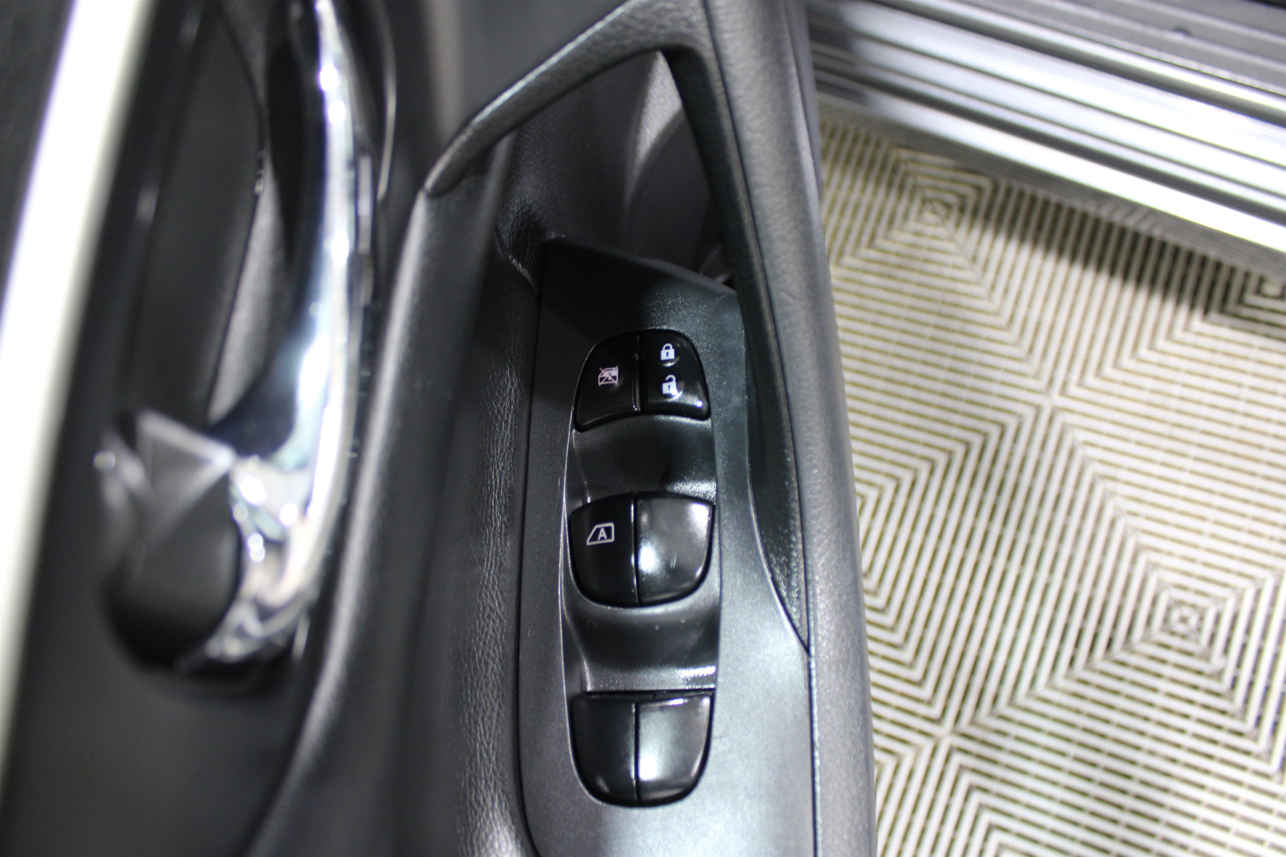 Used 2017 Nissan Altima 2.5 SV image 7