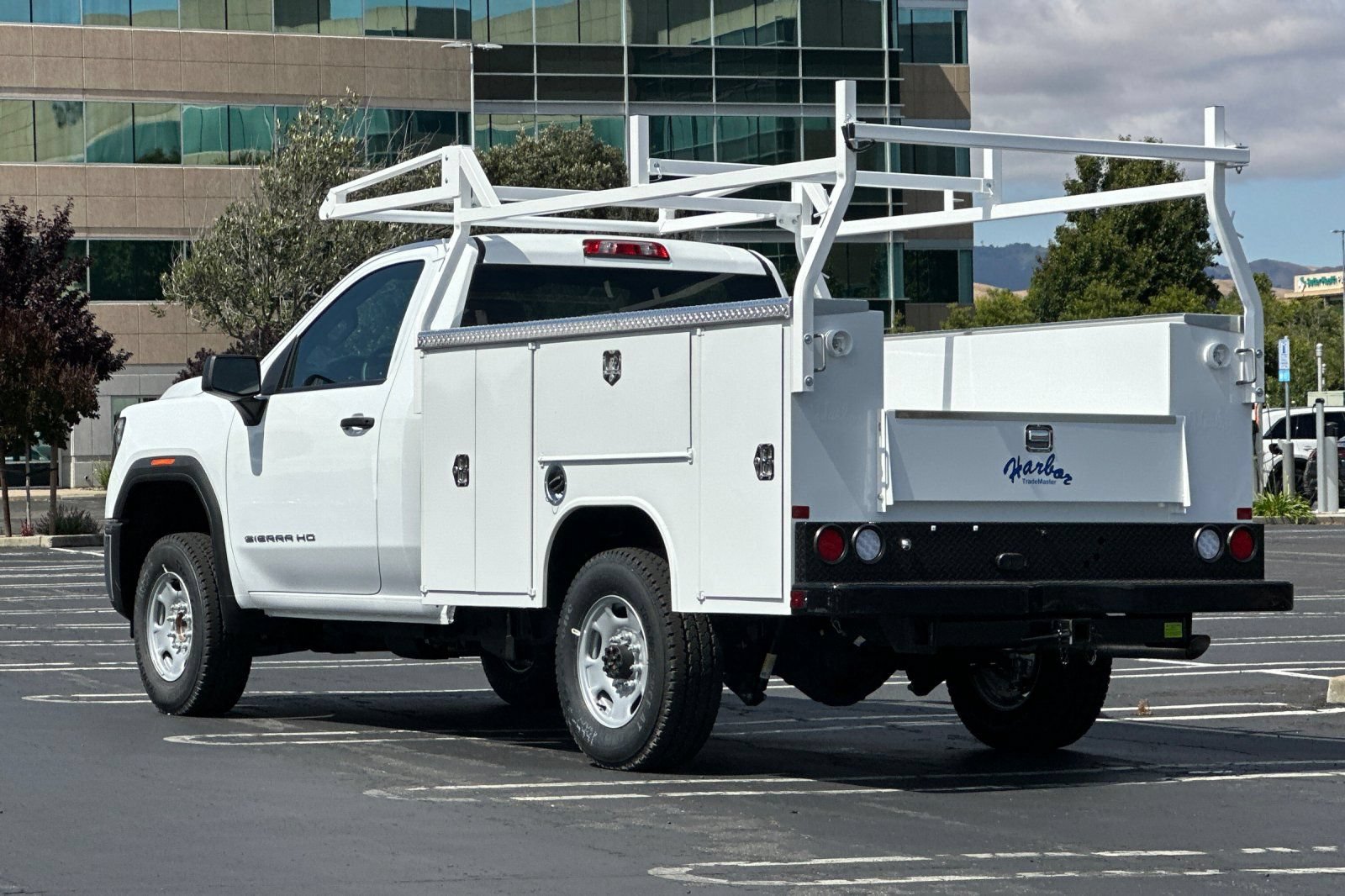 New 2026 GMC Sierra 2500 Pro w/ Convenience Package RWD image 6