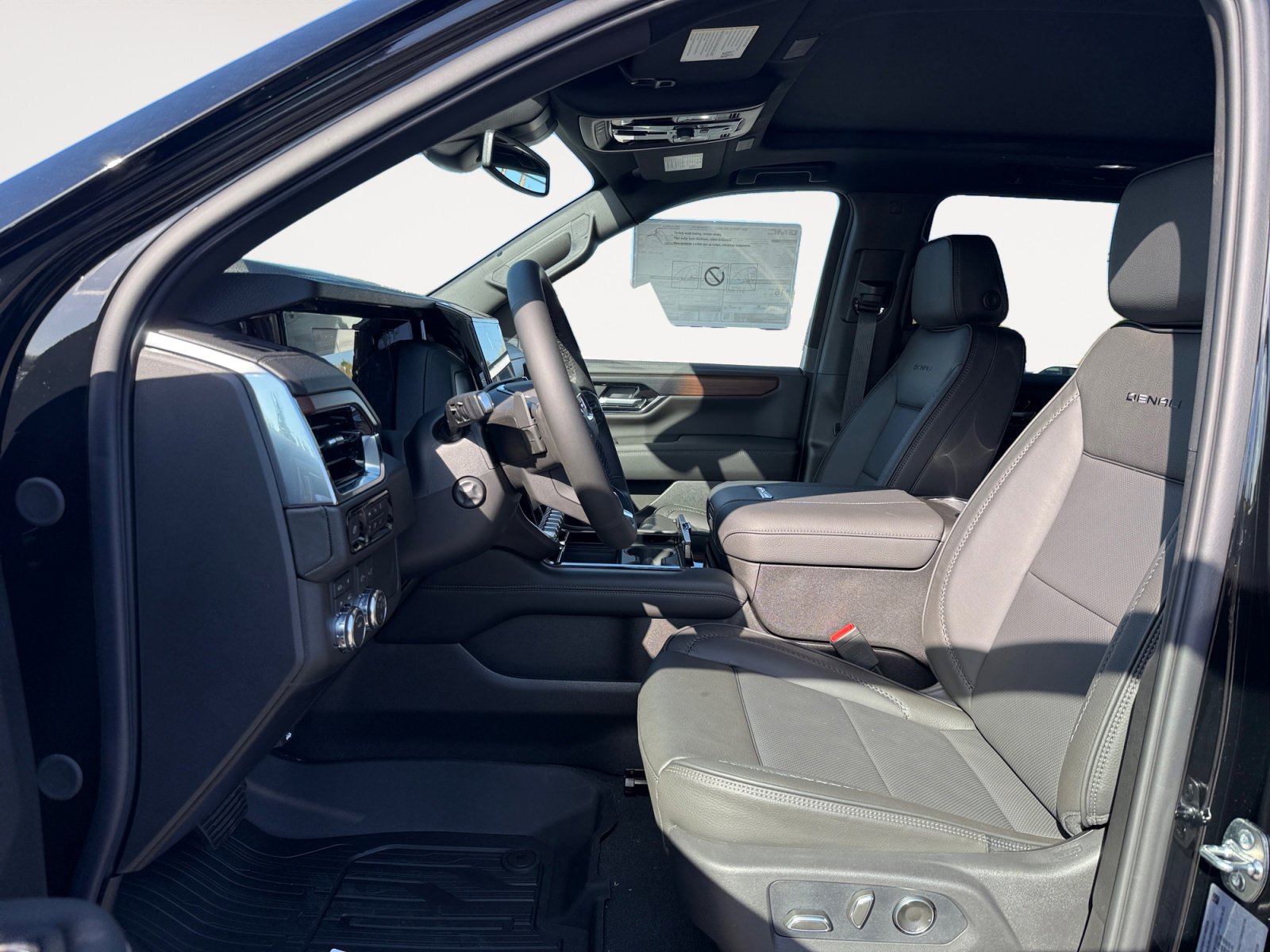 New 2026 GMC Yukon XL Denali w/ Sun & Power Step Package image 10