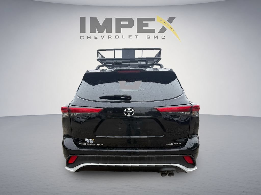 Used 2023 Toyota Highlander XSE AWD/4WD image 4