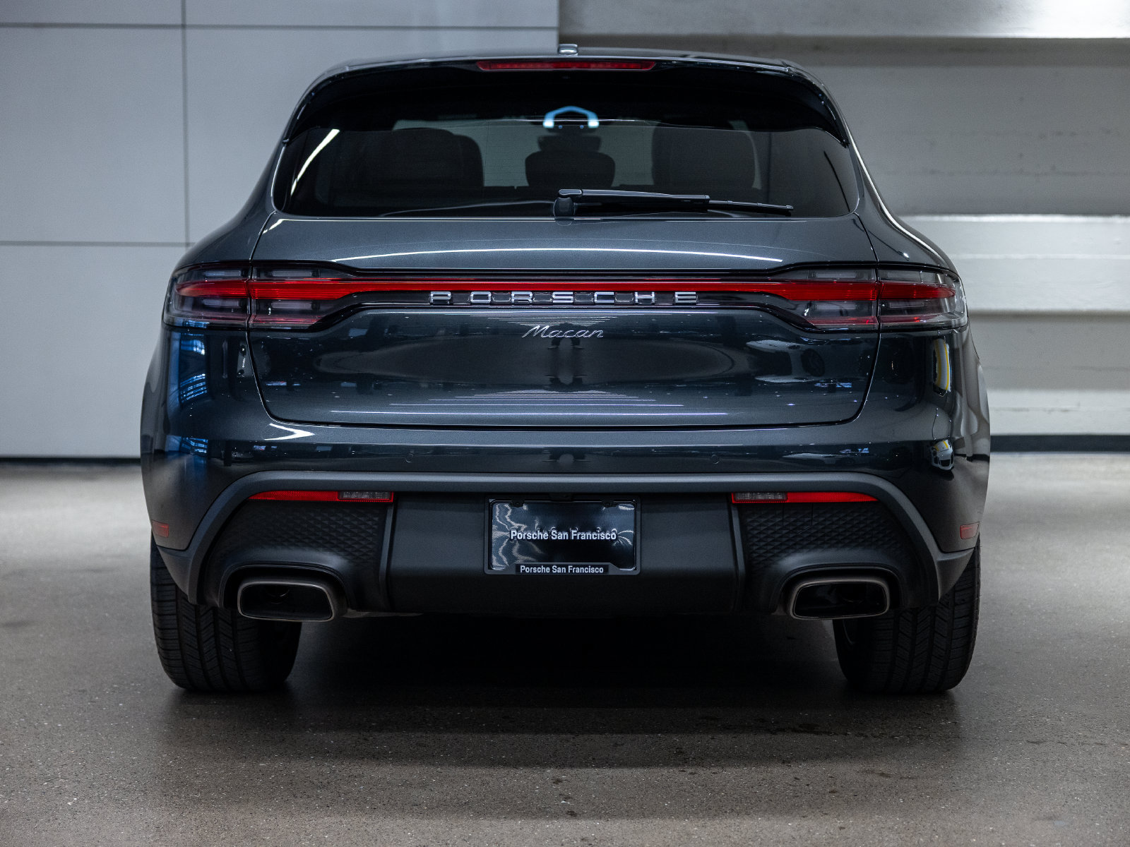 Certified 2023 Porsche Macan AWD/4WD image 7