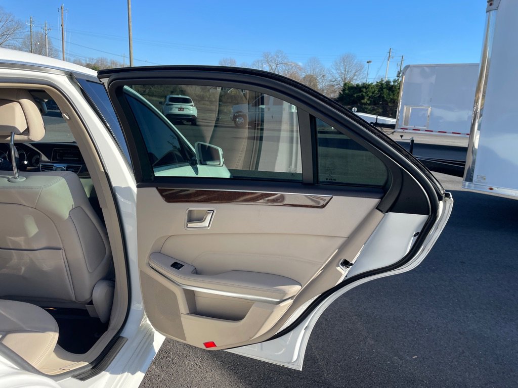 Used 2014 Mercedes-Benz E 350 Sedan image 19
