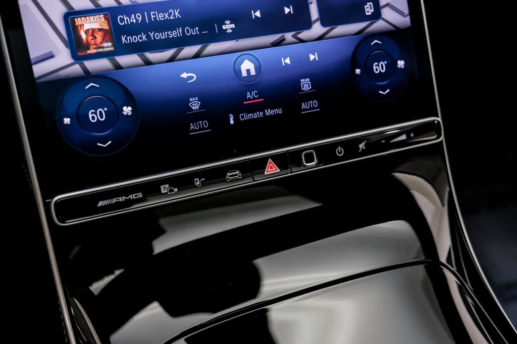 Used 2024 Mercedes-Benz S 63 AMG S w/ Carbon Fiber Exterior Package image 34