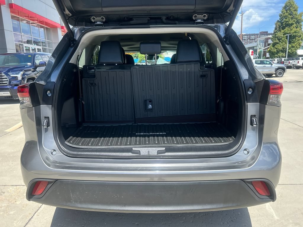 Certified 2025 Toyota Highlander XLE AWD/4WD image 13