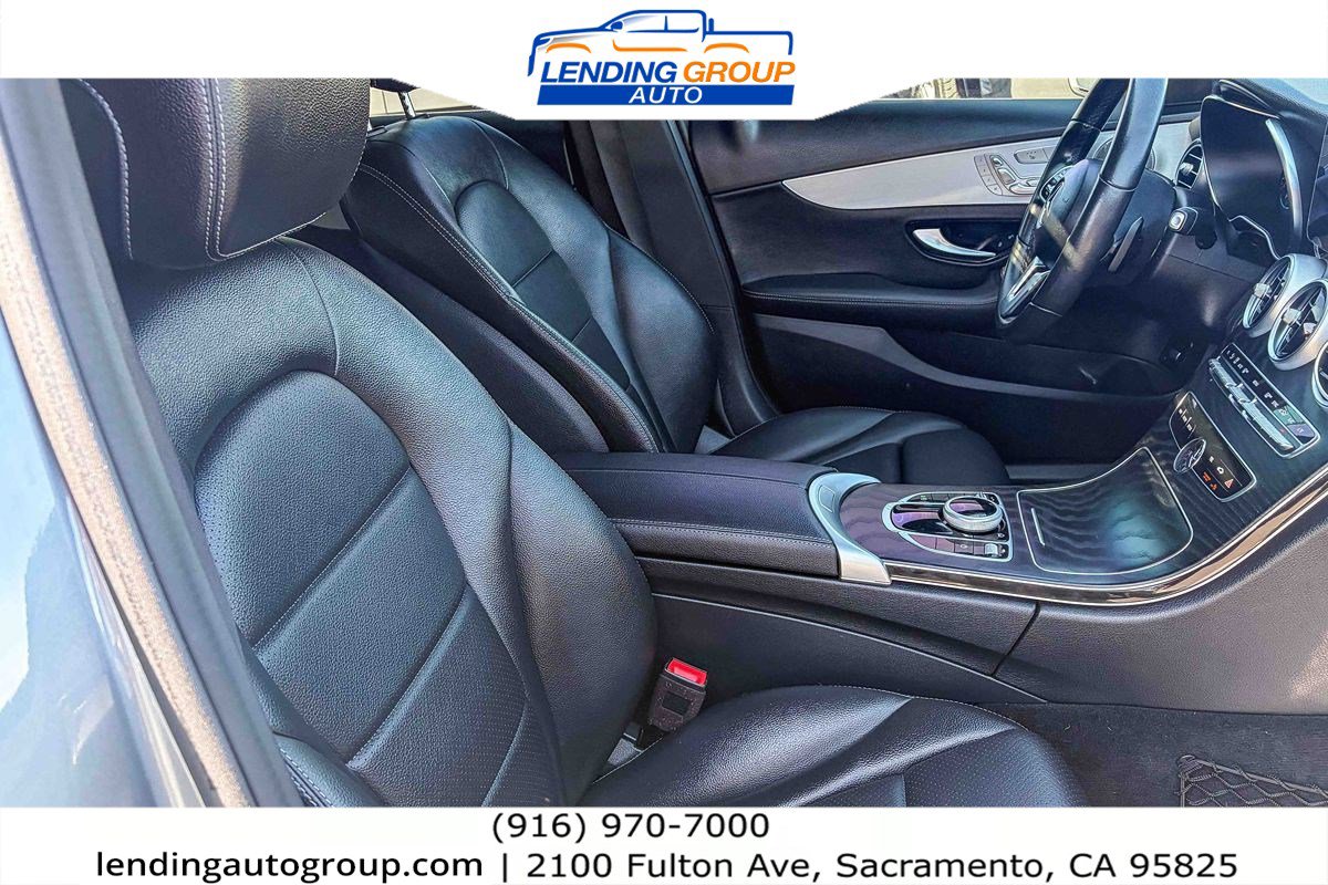 Used 2021 Mercedes-Benz C 300 Sedan image 16