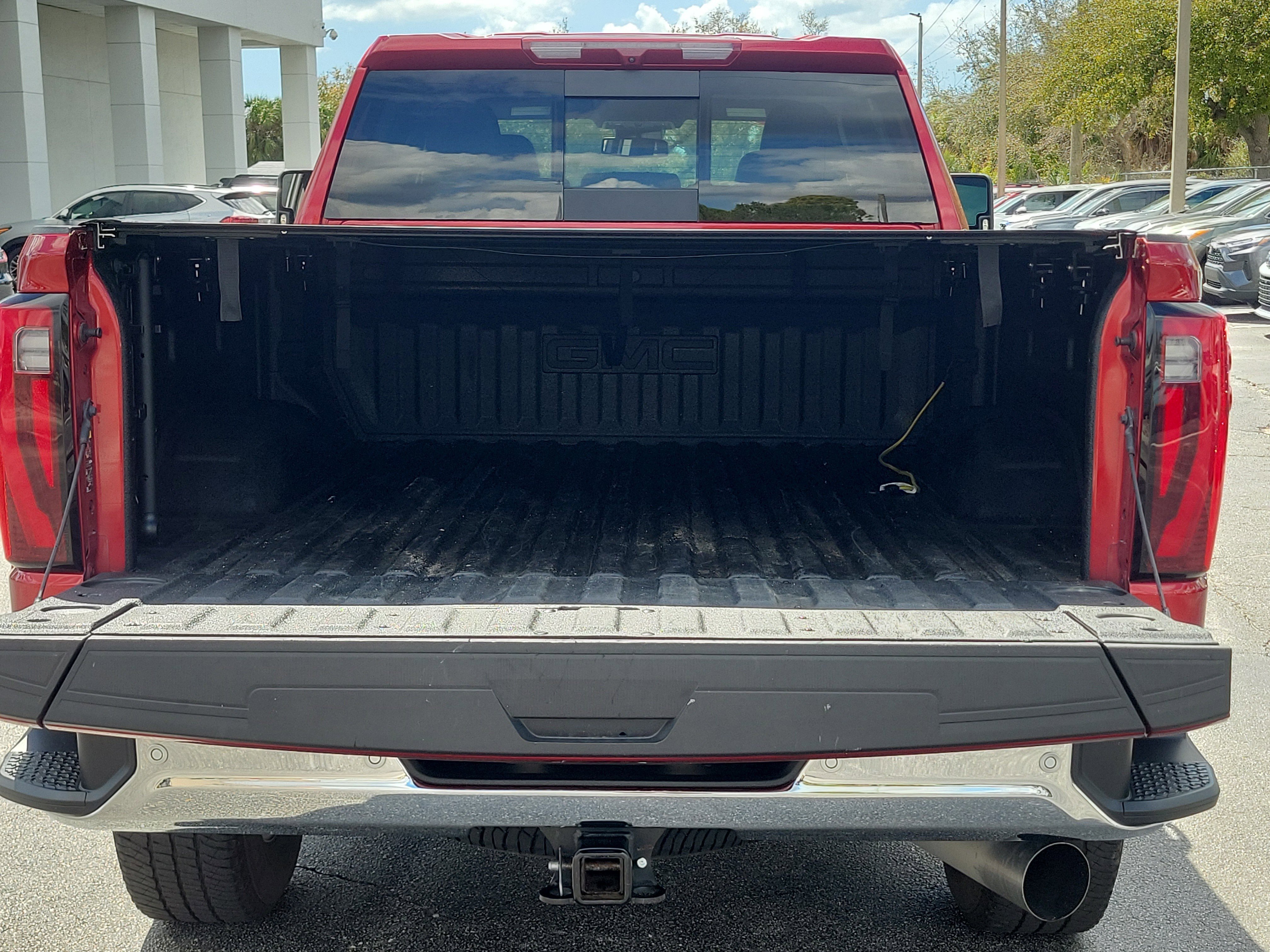 Used 2025 GMC Sierra 2500 SLT w/ SLT Premium Package image 12