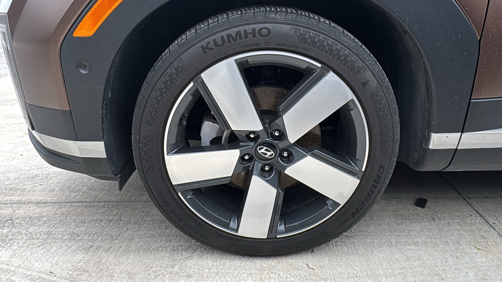 Used 2024 Hyundai Santa Fe Limited image 11