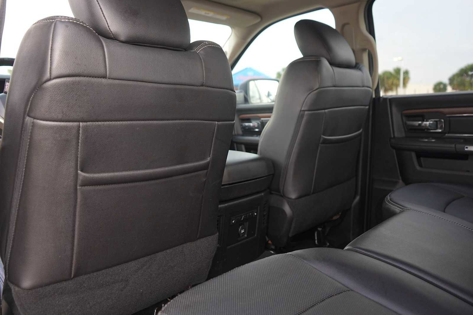 Used 2016 RAM 1500 Laramie w/ Convenience Group AWD/4WD image 13