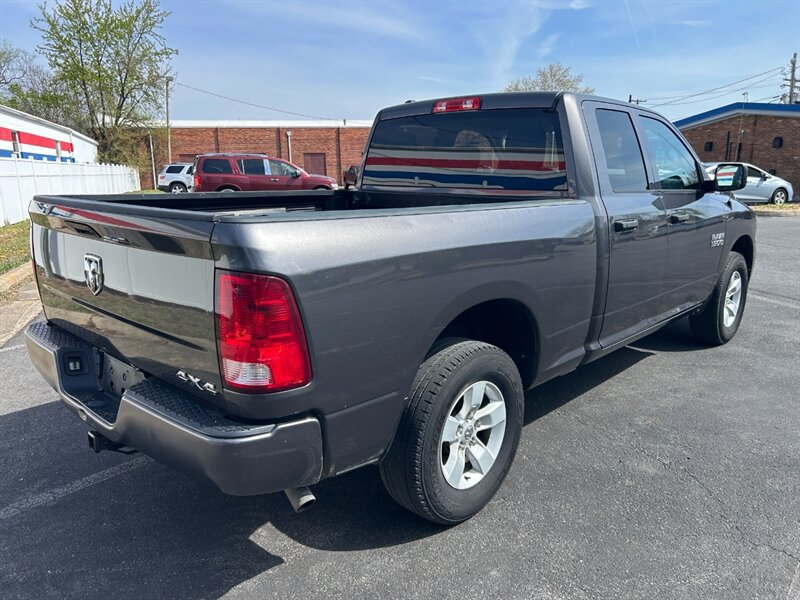 Used 2018 RAM 1500 Express AWD/4WD image 3