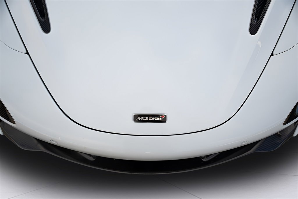 Used 2018 McLaren 720S image 23