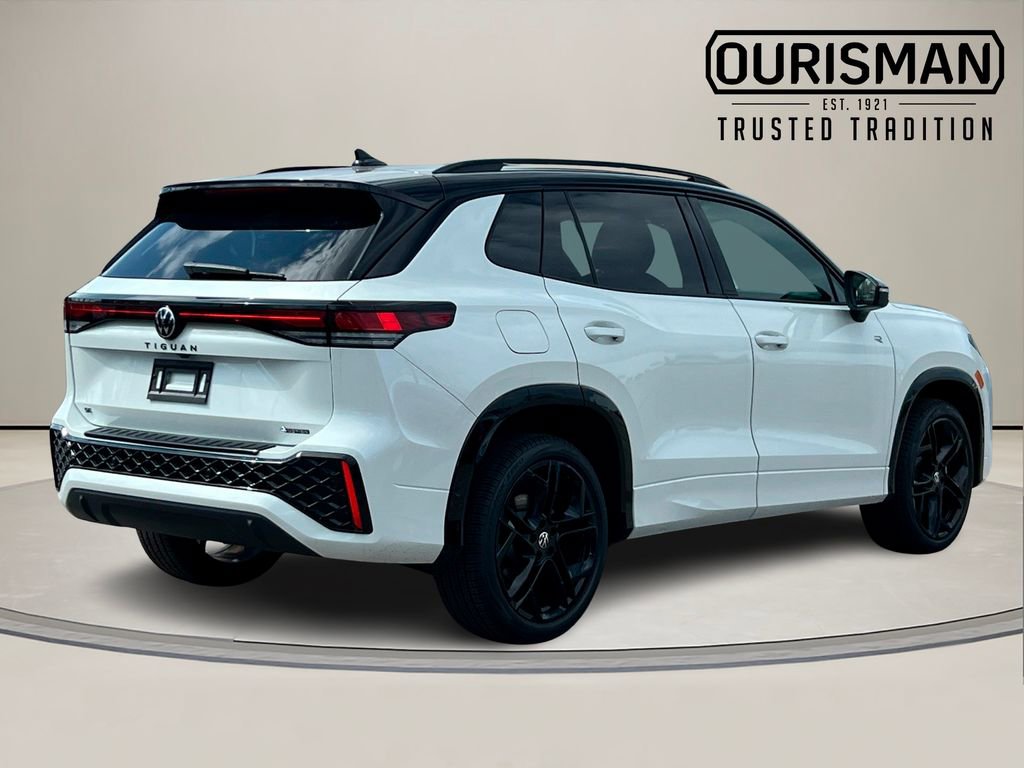 New 2026 Volkswagen Tiguan SE R-Line image 3
