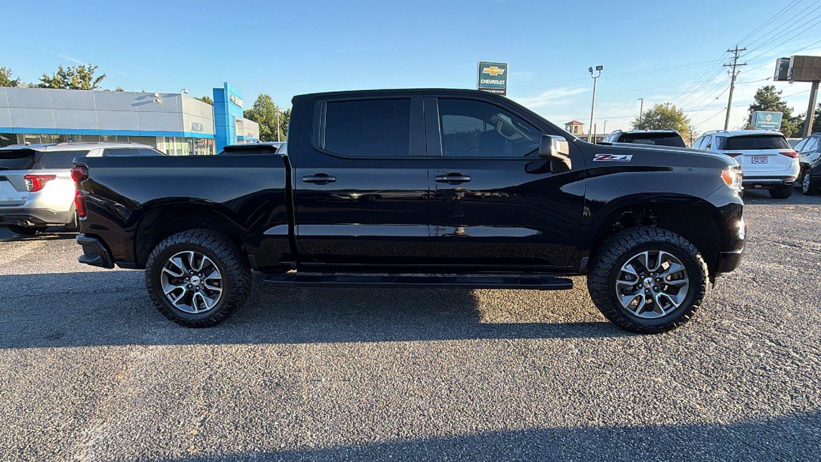 Used 2022 Chevrolet Silverado 1500 RST AWD/4WD image 7