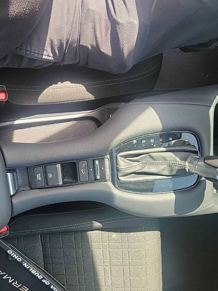 Used 2023 Honda HR-V LX image 24