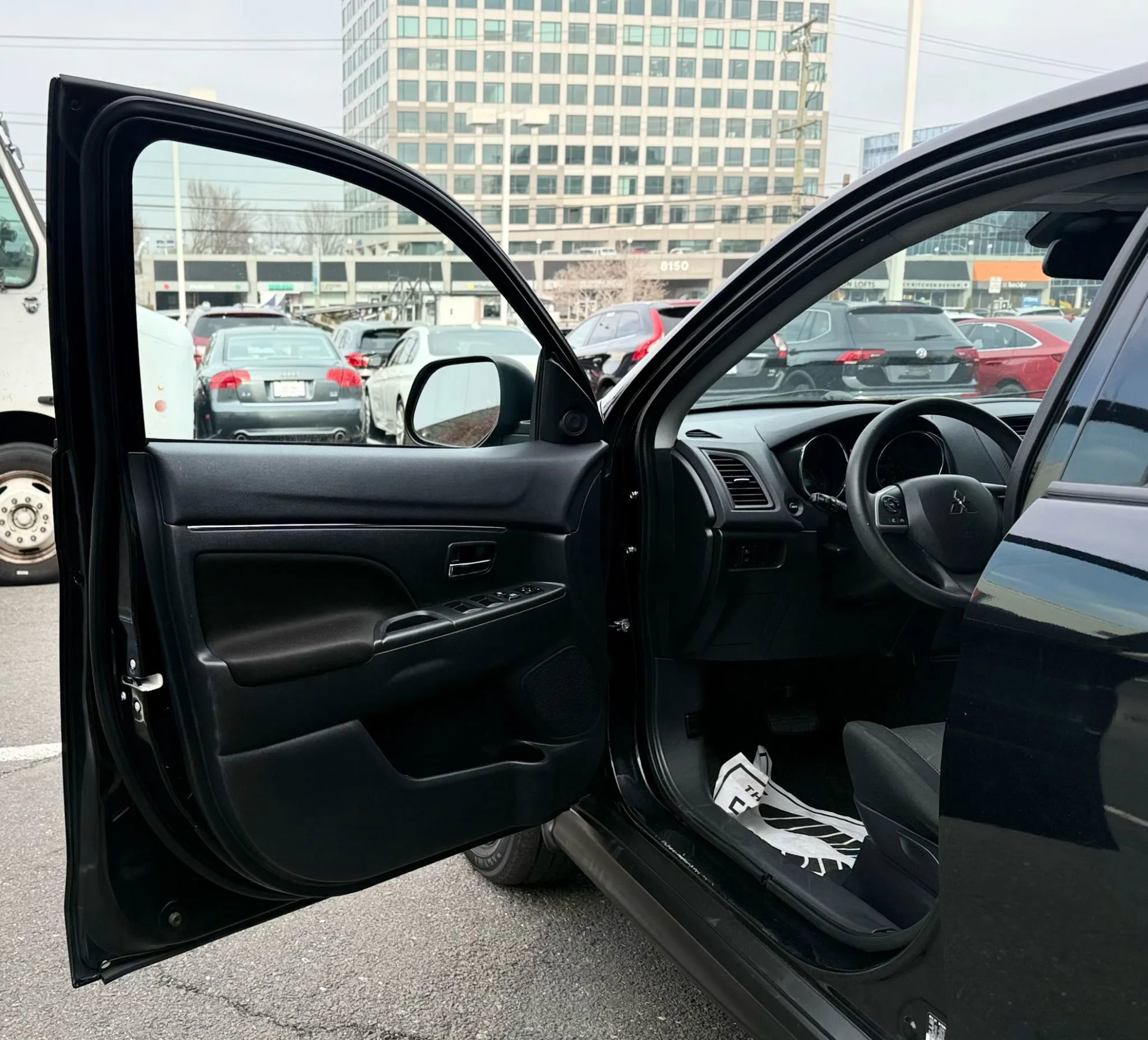 Used 2022 Mitsubishi Outlander Sport ES FWD image 9