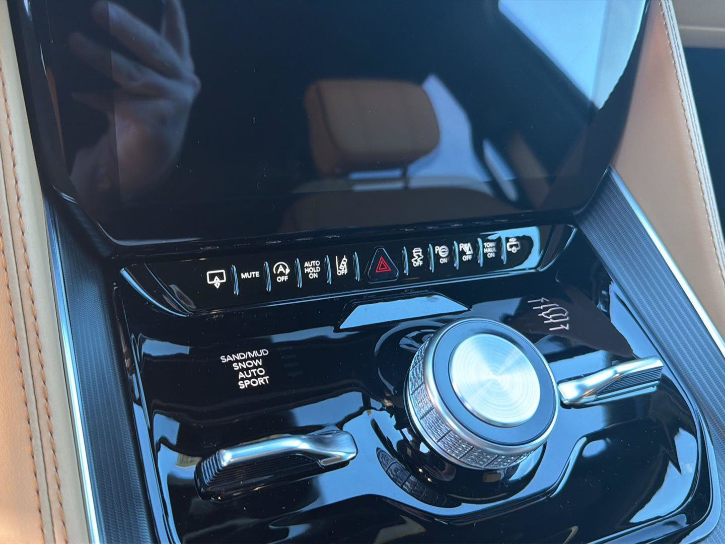 New 2026 Jeep Grand Wagoneer L Summit AWD/4WD image 18