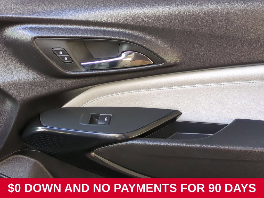 Used 2025 Chevrolet Trax LT w/ LT Convenience Package FWD image 31