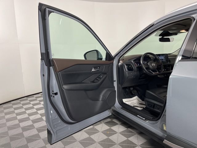 Used 2022 Nissan Rogue SL w/ SL Premium Package image 14