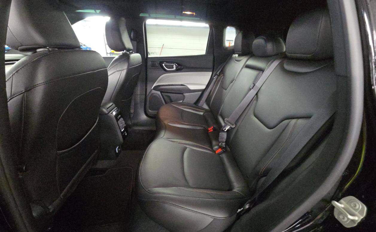 Used 2024 Jeep Compass Limited w/ Elite Group AWD/4WD image 9