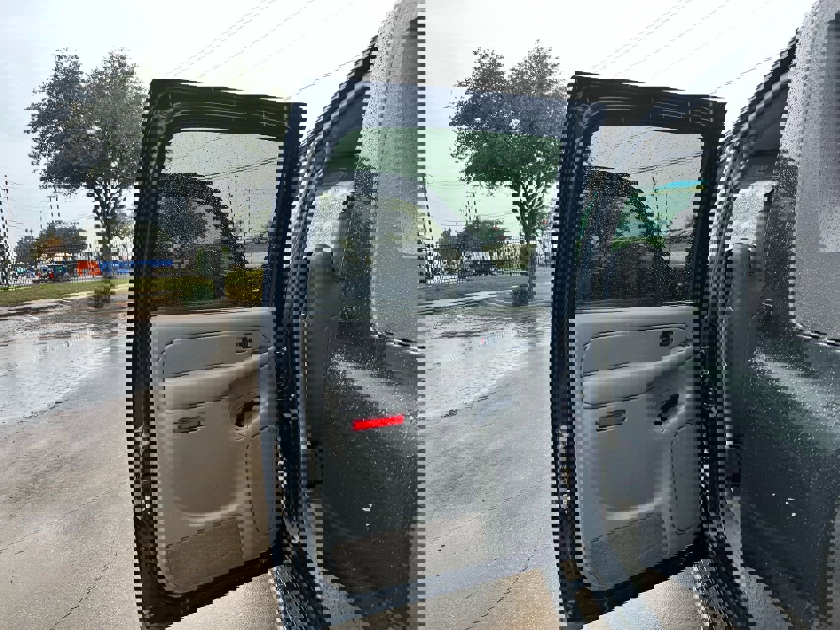 Used 2005 Chevrolet Avalanche Z66 w/ Preferred Equipment Group image 22