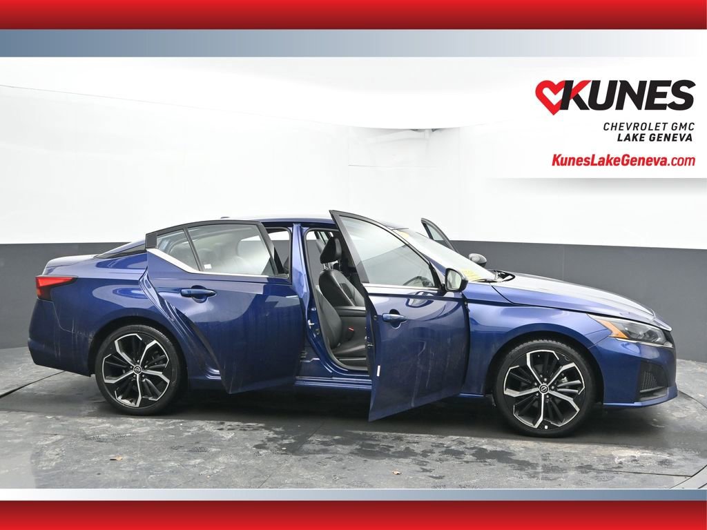 Used 2024 Nissan Altima 2.5 SR image 56