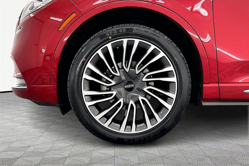 Used 2020 Lincoln Corsair Reserve w/ Equipment Group 202A image 9