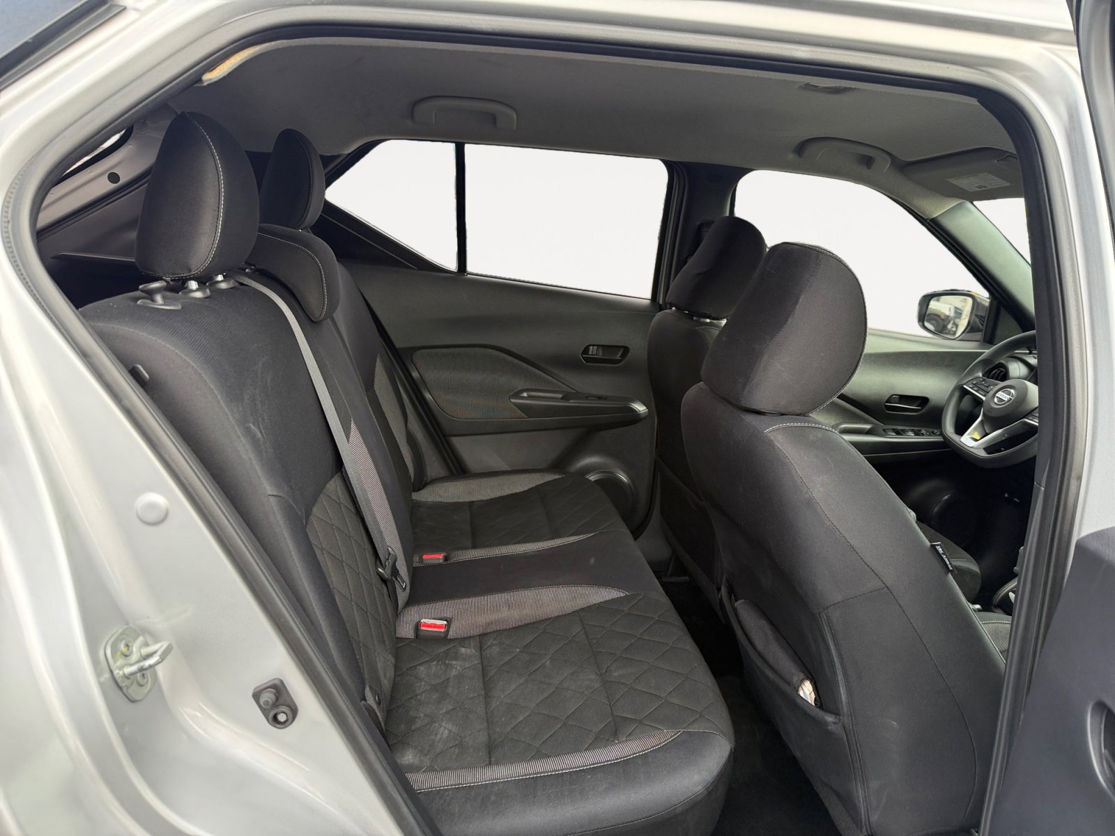 Used 2018 Nissan Kicks S image 18