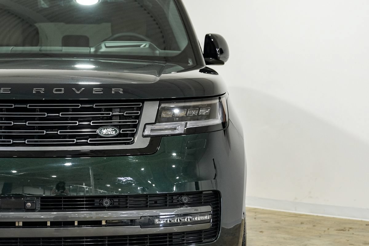 Used 2025 Land Rover Range Rover Long Wheelbase SE AWD/4WD image 41