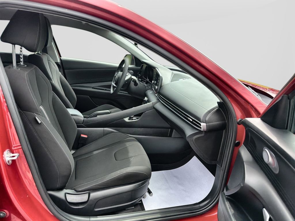Certified 2023 Hyundai Elantra SEL FWD image 29