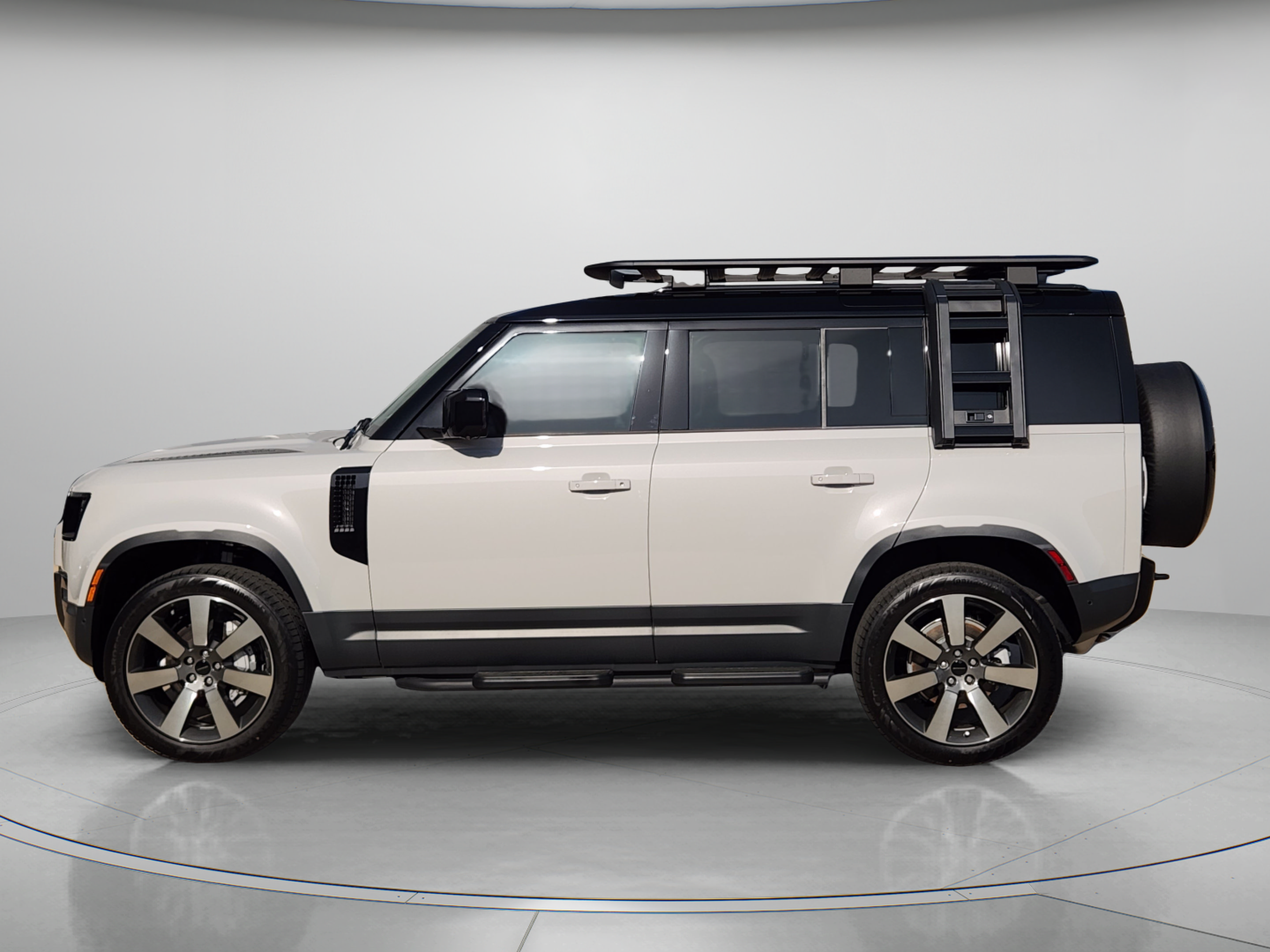 New 2026 Land Rover Defender 110 S AWD/4WD image 2