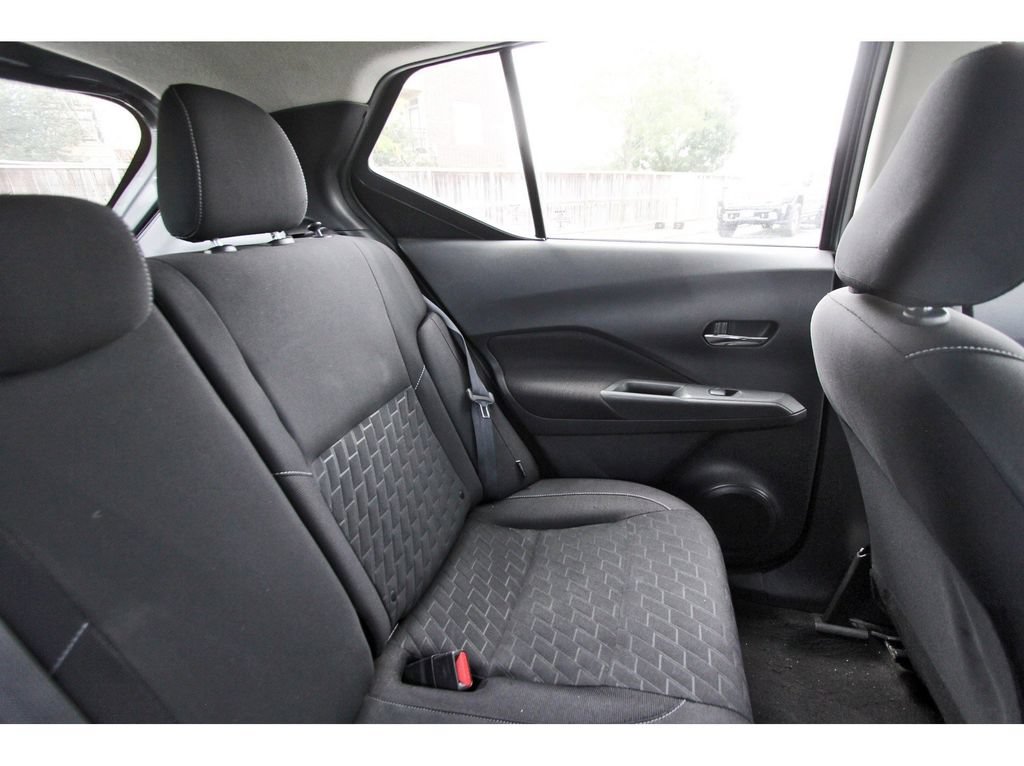 Used 2021 Nissan Kicks SV FWD image 14