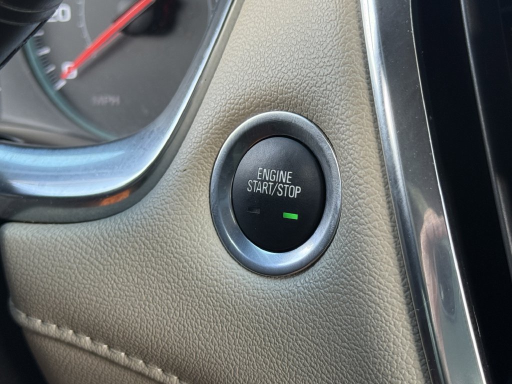 Used 2023 Chevrolet Traverse LS FWD image 21