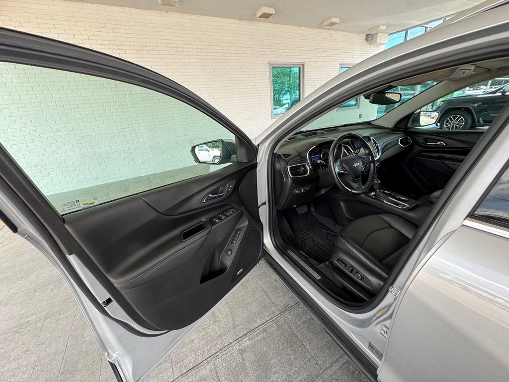 Used 2020 Chevrolet Equinox Premier AWD/4WD image 11